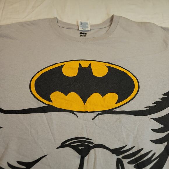 DC Batman Short Sleeve Graphic Crew Neck T Shirt Mens Size Large L Gray - Picture 1 of 10